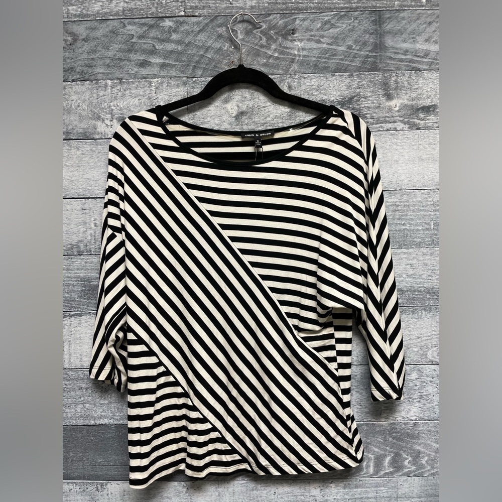 Cute striped top , new with tags cable and gauge